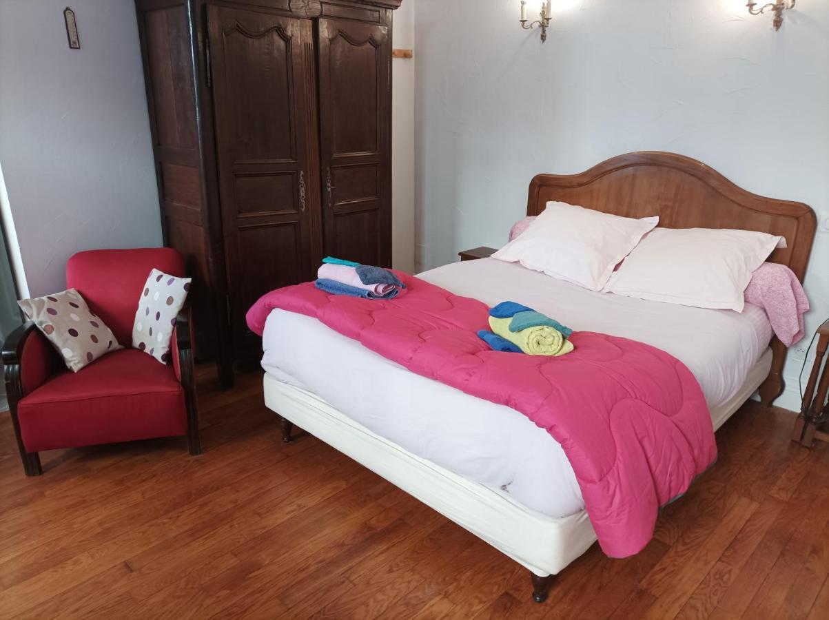 Au Coeur De La Cite Des Bourbons Hotel Moulins  Ngoại thất bức ảnh
