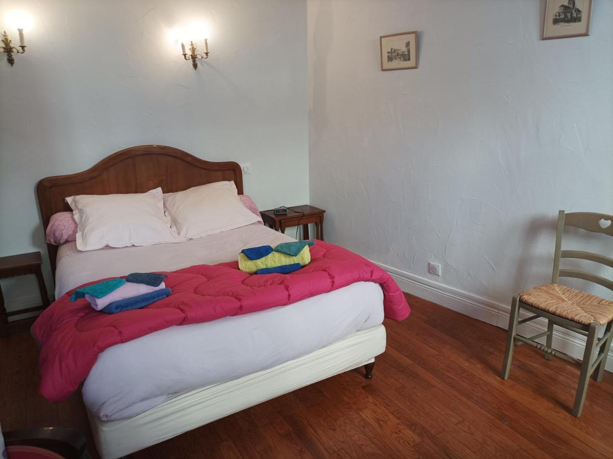 Au Coeur De La Cite Des Bourbons Hotel Moulins  Ngoại thất bức ảnh