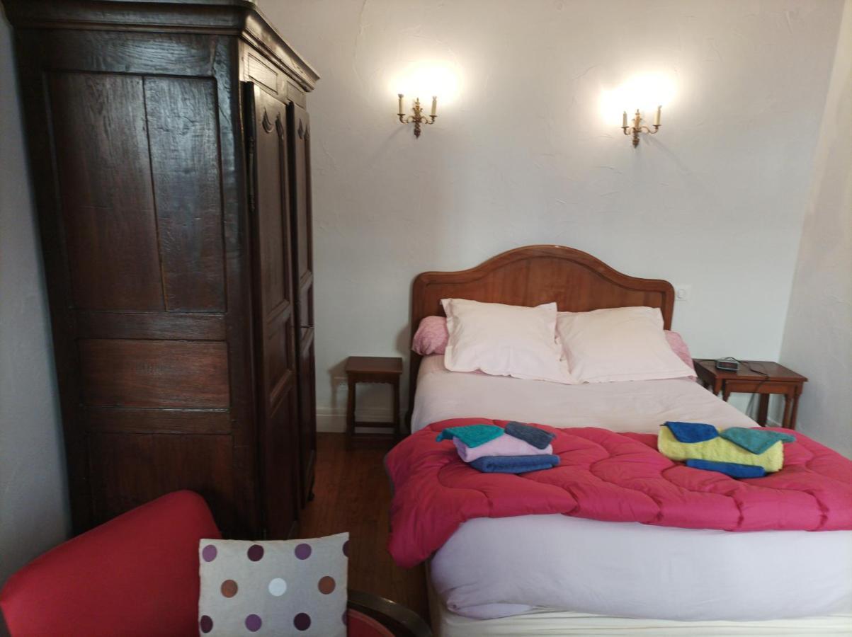 Au Coeur De La Cite Des Bourbons Hotel Moulins  Ngoại thất bức ảnh